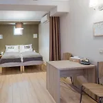 Πανσιόν Aurora Vendeghaz 4*