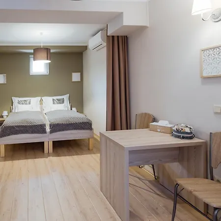 Affittacamere Aurora 4*