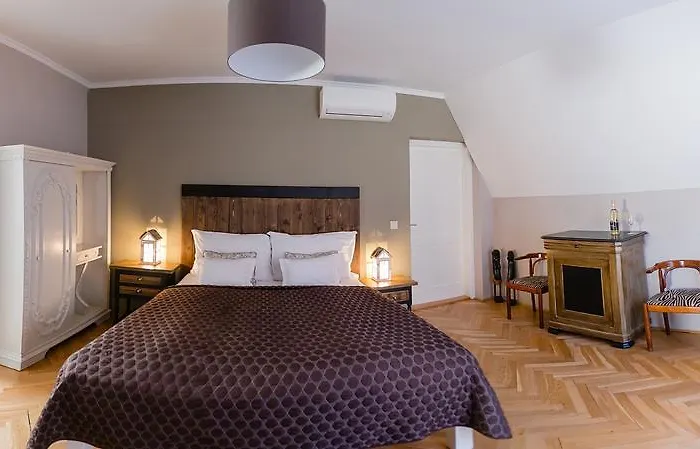 게스트하우스 Aurora Vendeghaz 4*